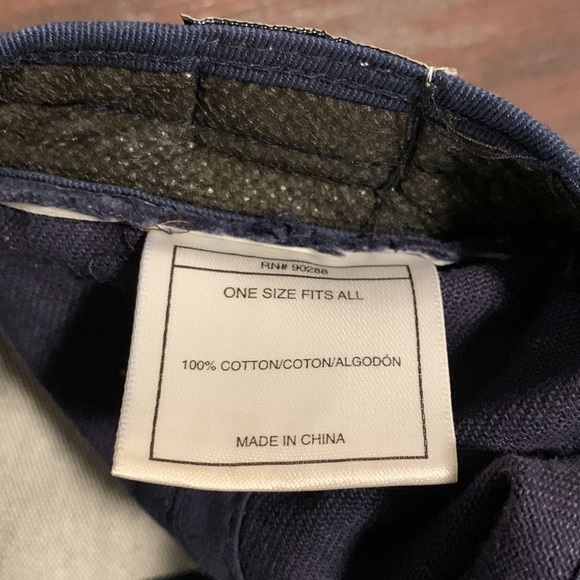 Adidas Hat, One Size - Picture 8 of 9